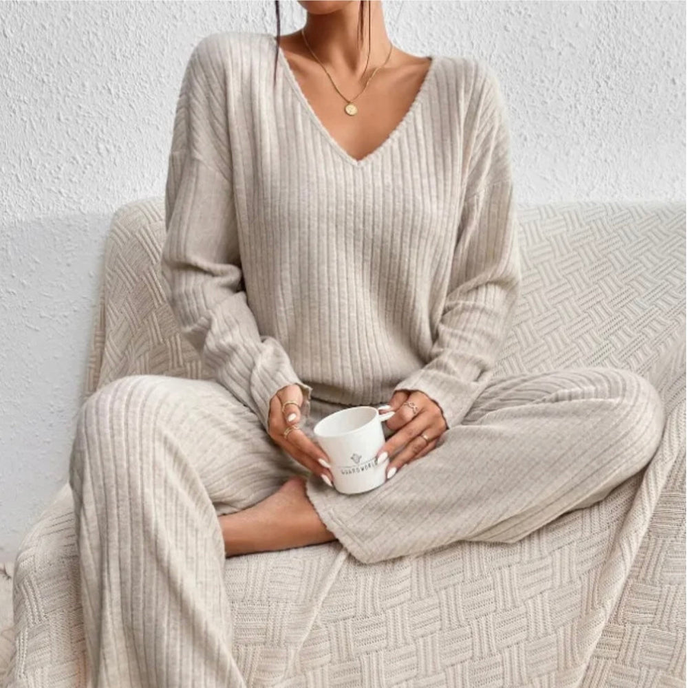 Amari Lounge Set | Stylish and Comfortable Loungewear